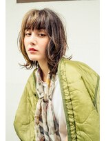 ページボーイ美容室&nbsp;たっぷりと動きをつけたミディアムレイヤー