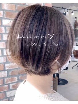 ザシー オモテサンドウ(The C) まるみショートボブ/The C