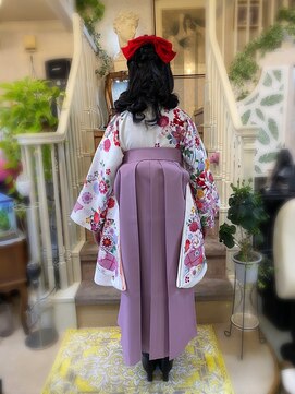 美容室 ティンカーベル 袴 ハーフアップ