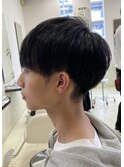 ナチュラル刈り上げストレートマッシュヘアオイル仕上げ