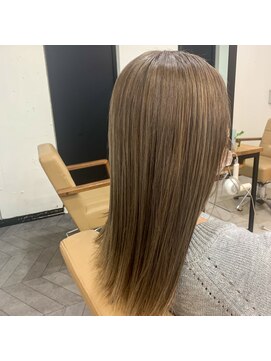 ロサ ブランシェ バイ エスト(Rosa Blanche by est) ミルクティーベージュ