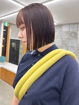 トゥコ(tuco)&nbsp;前下がりパツッとボブ　インナーカラー　ベージュ