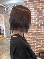 ヴィップルーム(viproom)&nbsp;ツヤ髪スタイルニュアンスカラーショートボブセンターパート