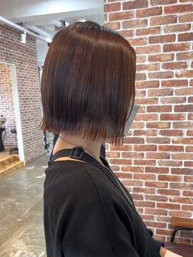 ヴィップルーム(viproom) ツヤ髪スタイルニュアンスカラーショートボブセンターパート