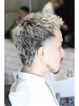 キングスマントーキョー 府中店(KINGSMAN TOKYO) アップバング / ツーブロック / スキンフェード 【府中】