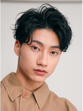 レタッチ バイ フィフス 天神大名(RETOUCH by fifth) 福岡天神メンズフェザーパーマフェザーショートスパイラルパーマ