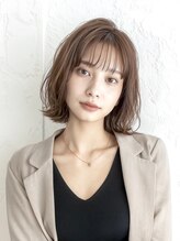 ボタン(botan) Kozueがデザインする。大人可愛いシアーボブ