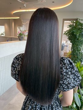 ビビバイベル(BiVi by BHEL) 桑名ロングレイヤーカットハッシュカット透明感カラー重めロング