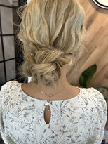 シャンティ 目白(SHANTi) 海外風シニヨン