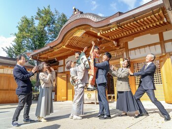フォトスタジオ アンド ヘアメイク ニコメルシー(photo studio hair make nico merci)の写真/【茨木】七五三 ・成人式・結婚式の参列など、お子様も大人の方もプロの着付け師にお任せ下さい◎