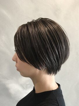 フォルン(Vorn) クールショートボブ