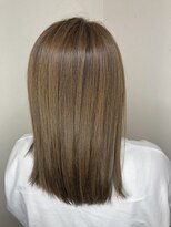 モルニ(MORNI)&nbsp;シアーベージュ_マロンベージュ Aラインボブ かきあげ