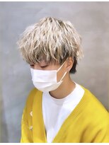 イルハバナ 渋谷(ill HAVANA)&nbsp;無造作/ツーブロック/刈り上げ/センターパート/モテる/ブリーチ