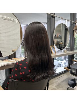 アシェット(assiette) 【安田汐里】暗髪×波ウェーブスタイル