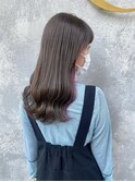 くびれヘアセミロンググレージュカラーインナーピンク
