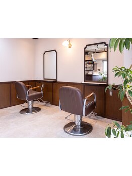 落ち着ける空間作りと、ちょうどいい距離感を大事にしています。是非ごゆっくりお過ごしください[中目黒駅]