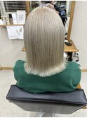 【函館】ハイトーンホワイト外ハネボブ20代30代40代【美容室】