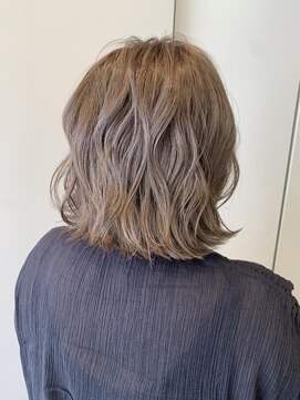 スーリール 今宿店(Sourire) ブリーチで作るミルクティーグレージュ