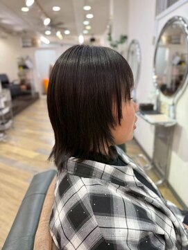 ビィーワンイースト(Be 1 EAST) ミディアムカット