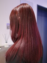 カシェル トウキョウ(Cashel Tokyo)&nbsp;赤髪 ワインレッド ボルドー ブリーチなし レイヤー 顔まわり