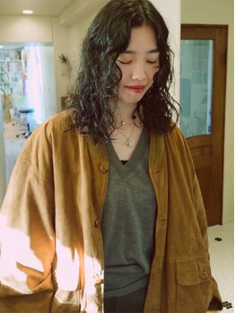 オフ(OFF)の写真/大好評のニュアンスパーマで絶妙なこなれ感を醸し出す♪カット+コスメパーマ￥12760～前髪パーマもご用意◎