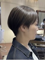 ヘアリゾート粋 ドゥオ 新宿南口店(dua)&nbsp;グレイカラーショートヘア オッジィオットケア