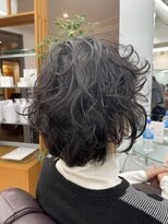 シェイプガーデンカメアリ(SHAPE GARDEN kameari) クセを生かしたウェービーボブ