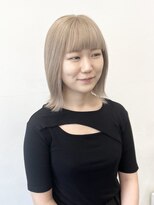 ココ 原宿(KOKO)&nbsp;黒髪小顔クラゲヘアーオリーブグレーココアベージュボブ