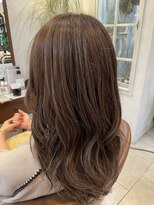 ヴィアンカ(Vianca)&nbsp;白髪ぼかしハイライト×ナチュラルグレージュ