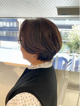 アイディール(:ideal) 柔らかいグレージュで白髪ぼかし☆品あるショートボブ