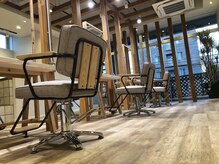 ソーエン バイ ヘッドライト 札幌元町店(soen by HEADLIGHT)の雰囲気（落ち着いた雰囲気の店内でリラックスしておくつろぎください）