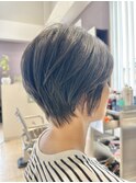 ショートボブ