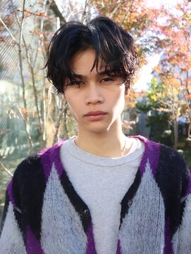 アーリー(Ali'i) ソフトツイストスパイラルパーマセンターパートショート