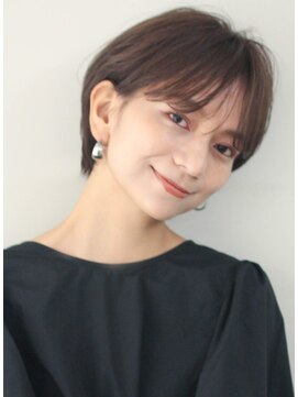 ルアン 大分駅店(ruen) ショートヘア前髪長めショートカット大人ショート耳かけショート