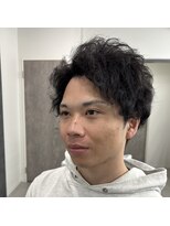 レイ(Ray)&nbsp;絶妙な質感で清潔感と大人の魅力を両立【メンズカット】