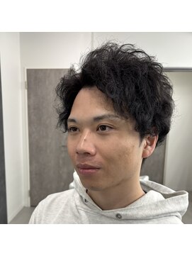 レイ(Ray) 絶妙な質感で清潔感と大人の魅力を両立【メンズカット】