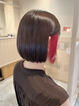 シダ(sida) ボブ　インナーカラー　レッド