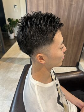 ヘアーリゾートガーデンヴェール(Hair Resort Garden VERT) ベリーショート+フェードカット