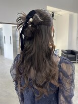 ソピ バイ インビテーション(sopi by invitation)&nbsp;結婚式お呼ばれヘア カチモリヘア ハーフアップ リボンアレンジ