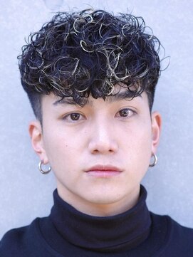 フィフス 札幌大通(fifth) 札幌スペインカール刈り上げフェード海外風ヘアスパイラルパーマ