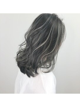 シェルター バイ トウキョウ(Shelter by TOKYO) 透明感ハイライトグレージュ