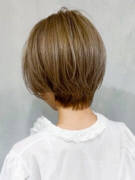 アイティー バイ アルバム 浦和店(IT by ALBUM) グレージュショート_オリーブカラーハイライトカラー_ba307661