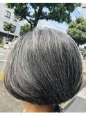 グレイヘアボブ