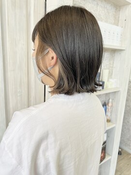 キャアリー(Caary) 福山市美容室Caary 切りっぱなしボブ×ベージュインナーカラー