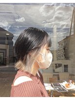 ヘアメイク スプラッシュ(Hair Make Splash) スモーキーベージュインナー×ショートウルフ