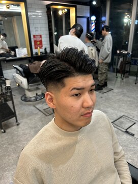 フランクスバーバーリザーブ 人形町店(FRANK’S BARBER RESERVE) サイドパートスキンフェードH