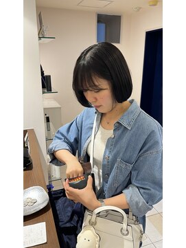 エルトレス(el tres) 黒髪ボブ