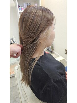 ヘアーアンドメイク ドレス(DRESS) イヤリングカラー