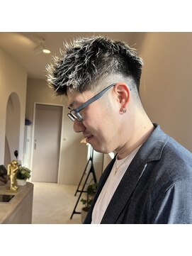 ヨンド(yond) 刈り上げマッシュアップバングフェードカット群馬太田