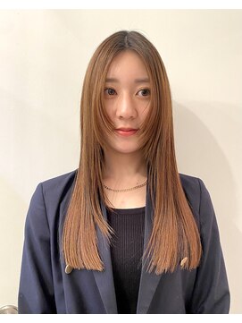 シータ(sheta) セミロングレイヤーカット